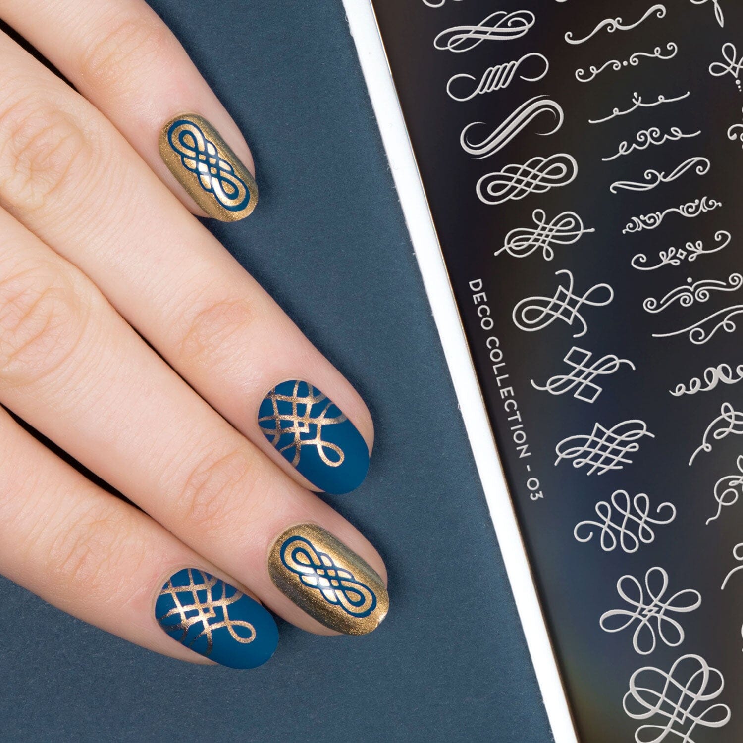 Vintage Art Deco Nails That Shine