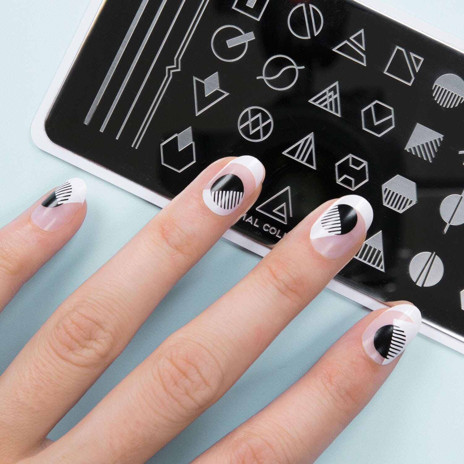 Elegant Minimalist Kuku Nail Set