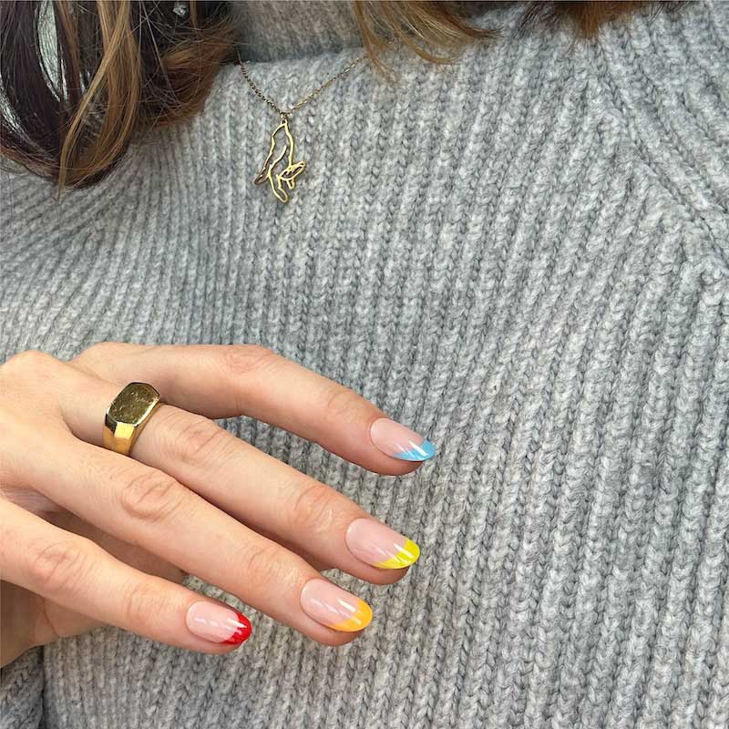 Rainbow Crush Short Oval • Soft Gel Press Ons - MoYou London
