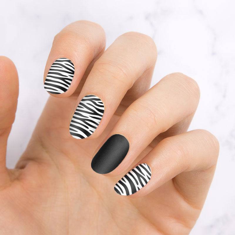 Pro XL 04 ✦ Nail Stamping Plate - MoYou London