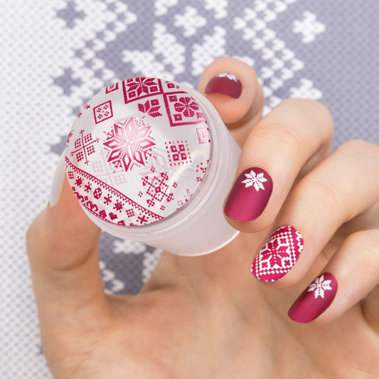 The best Christmas manicure trends! xmas at the tips of your nails - MoYou London