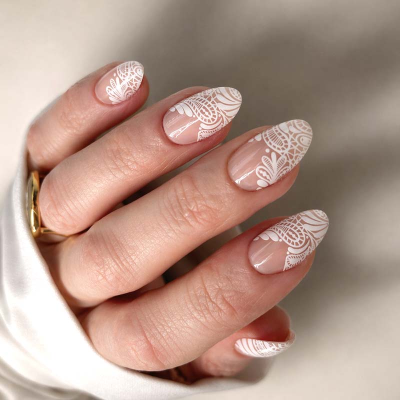 Paiwaloves 02 • Short Almond