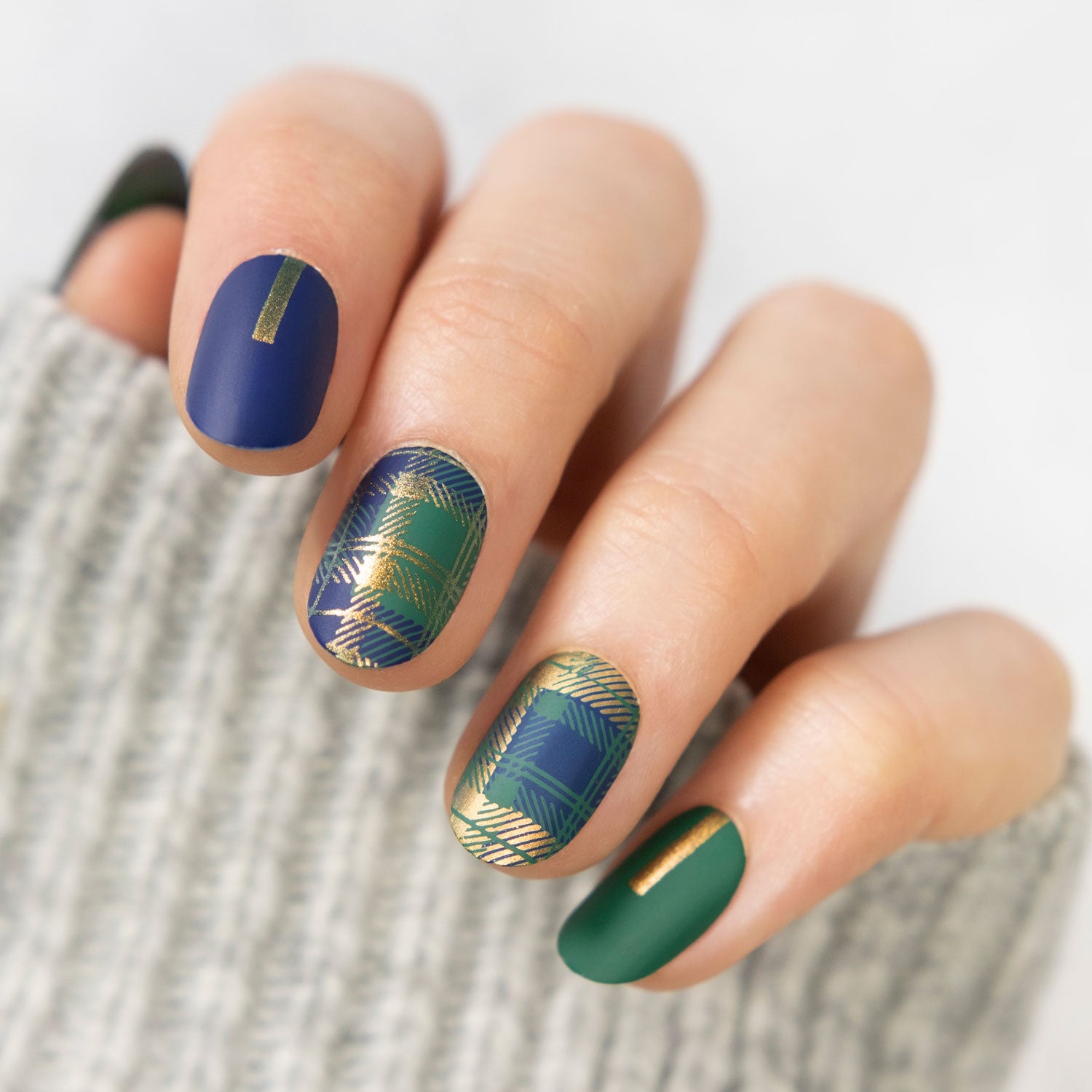 MoYou London Nail Stamping Plaid Nails