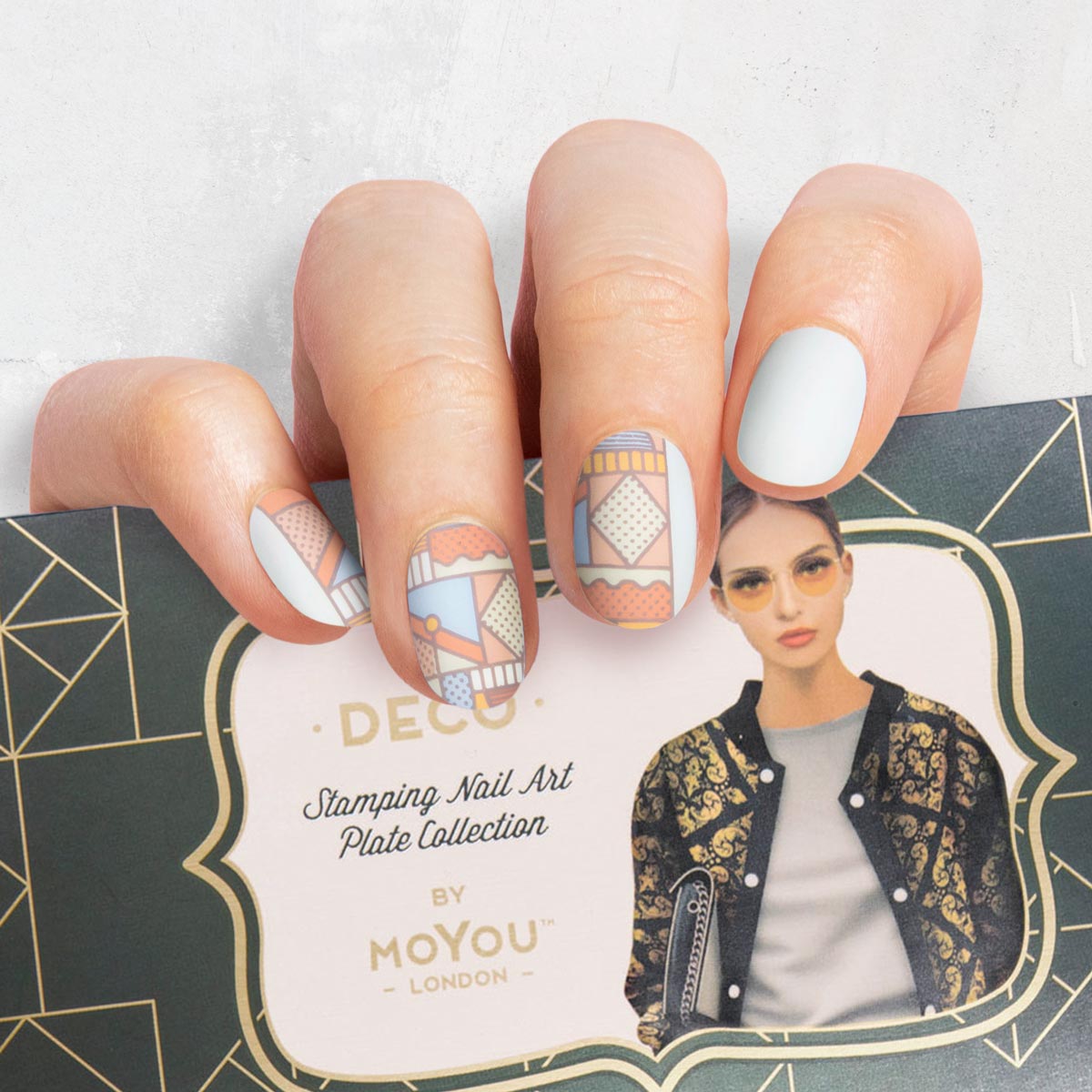 Pastel Art Deco Geometric Manicure