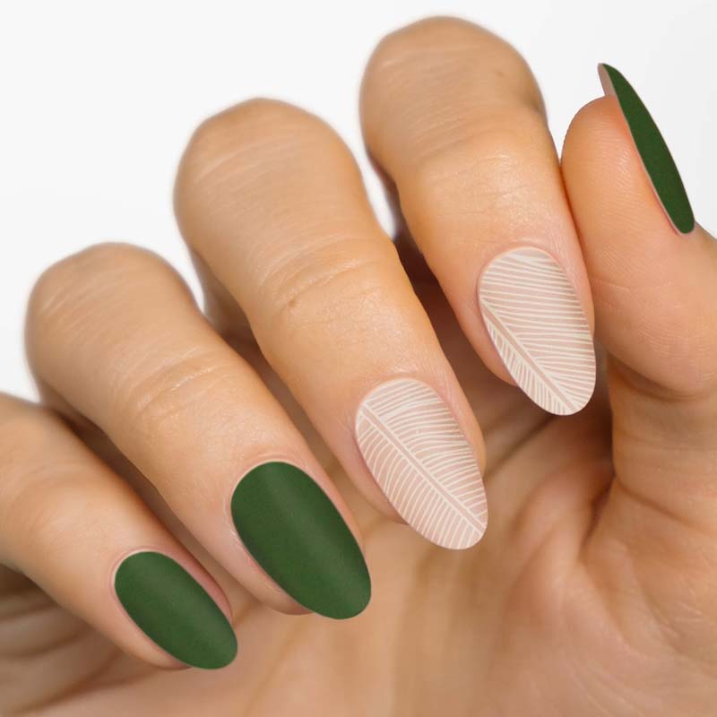 Gel Nail Strip ⭐️ ⭐️ ⭐️ Evergreen Chic - MoYou London