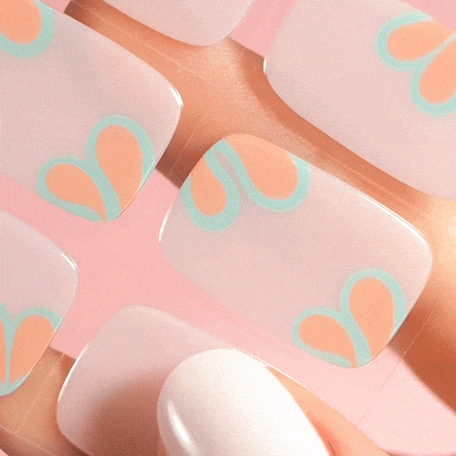 Summer manicure using gel polish stickers nail artist jodiesbeaute 