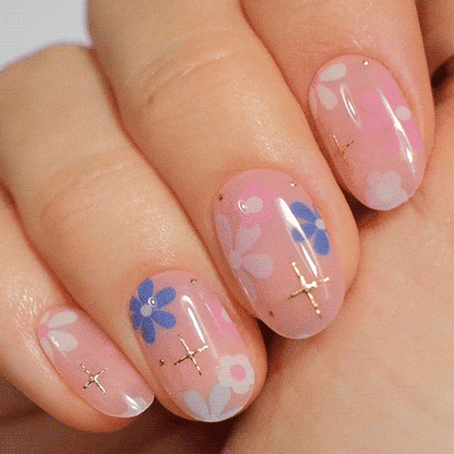 floral pastel summery manicure using a gel polish sticker by moyou
