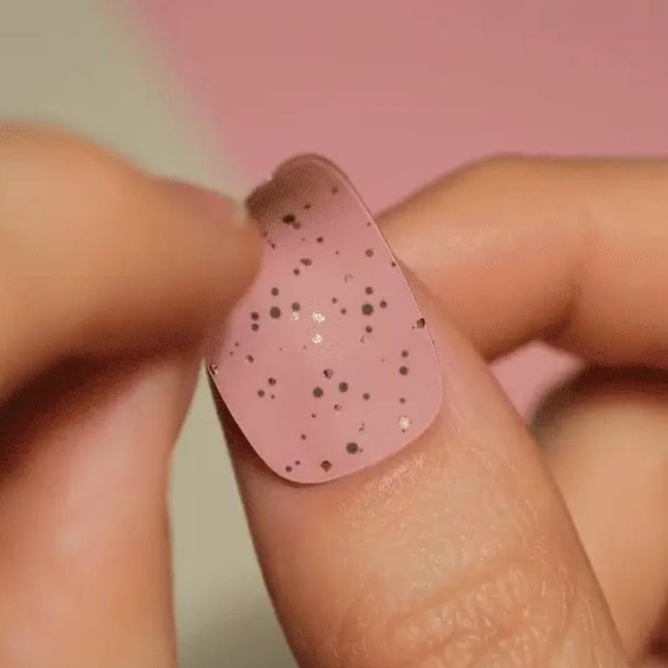 Gel Nail Strip ★ Milkshake Vibes - MoYou London