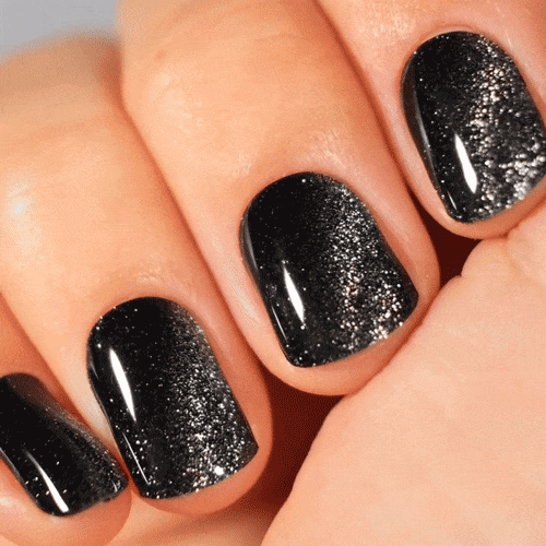 chrome glittery cateye manicure using gel polish sticker for strong and healthy nails