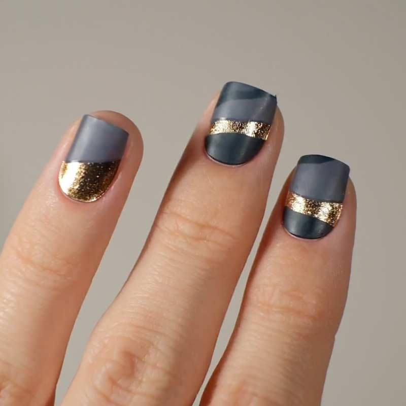 Gel Nail Strip ★ Gold Dipped Midnight - MoYou London