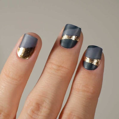 Gel Nail Strip ★ Gold Dipped Midnight - MoYou London