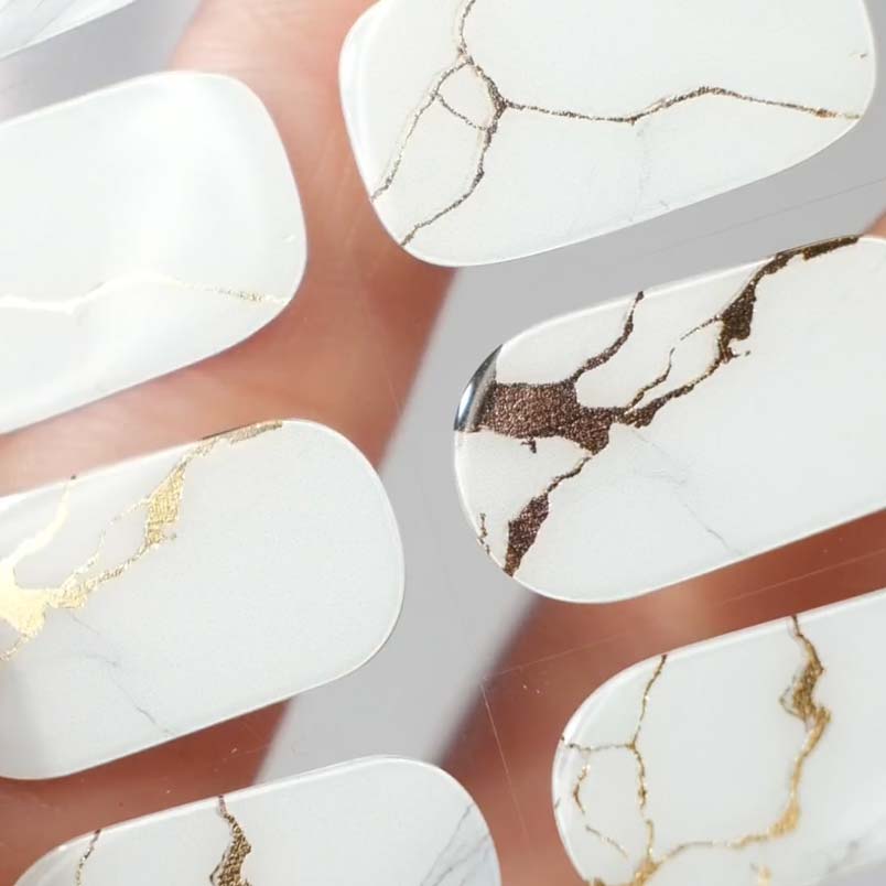 Gel Nail Strip ★ Kintsugi Queen - MoYou London