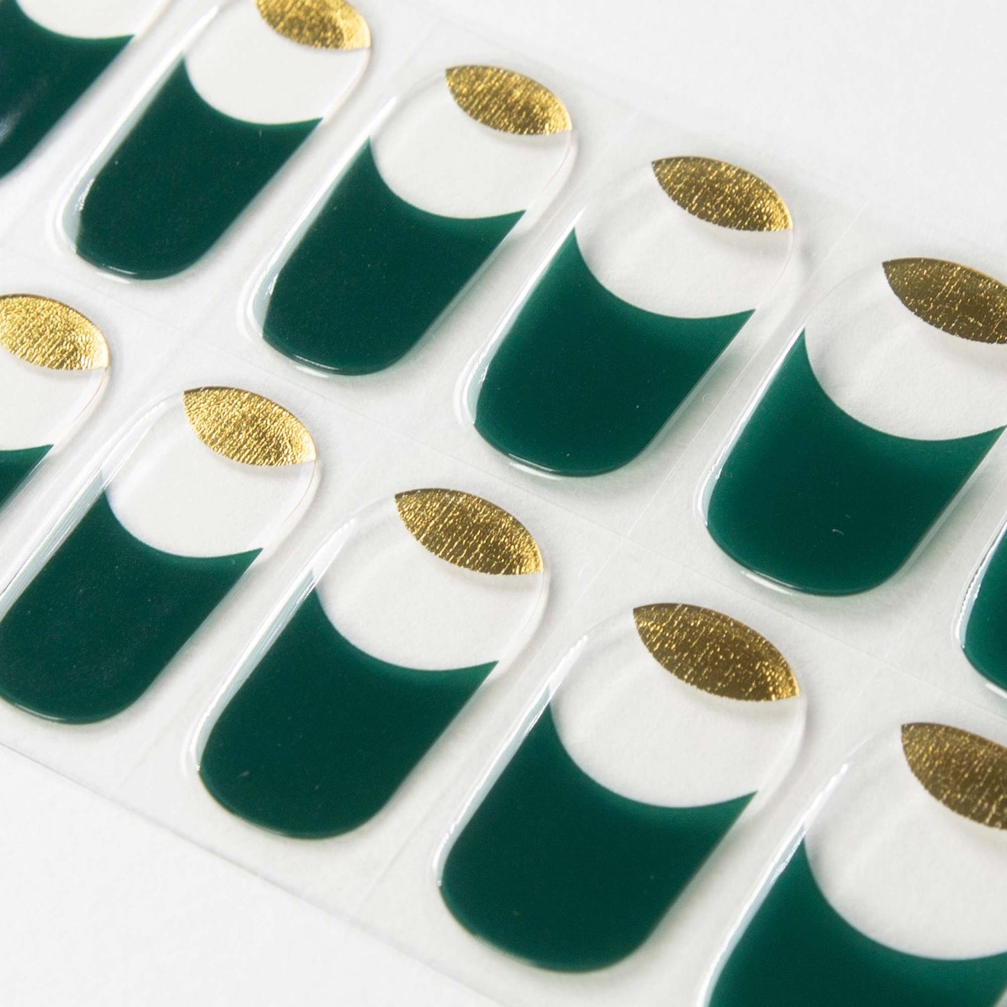 Green with Envy ⭐️ ⭐️ ⭐️ - MoYou London