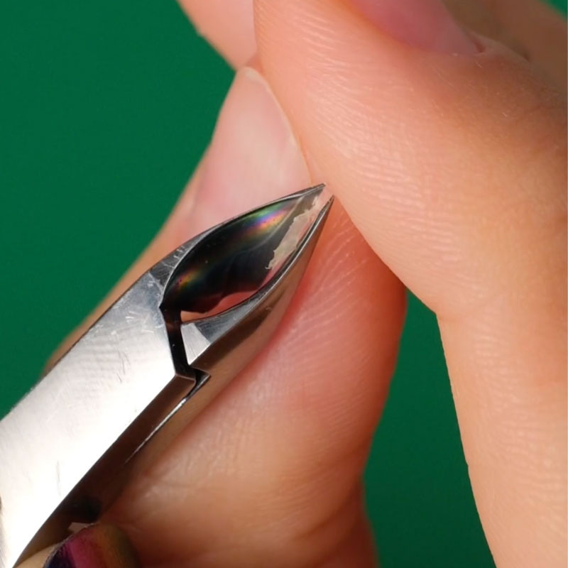 Nail Cuticle Nipper ★ Holo - MoYou London