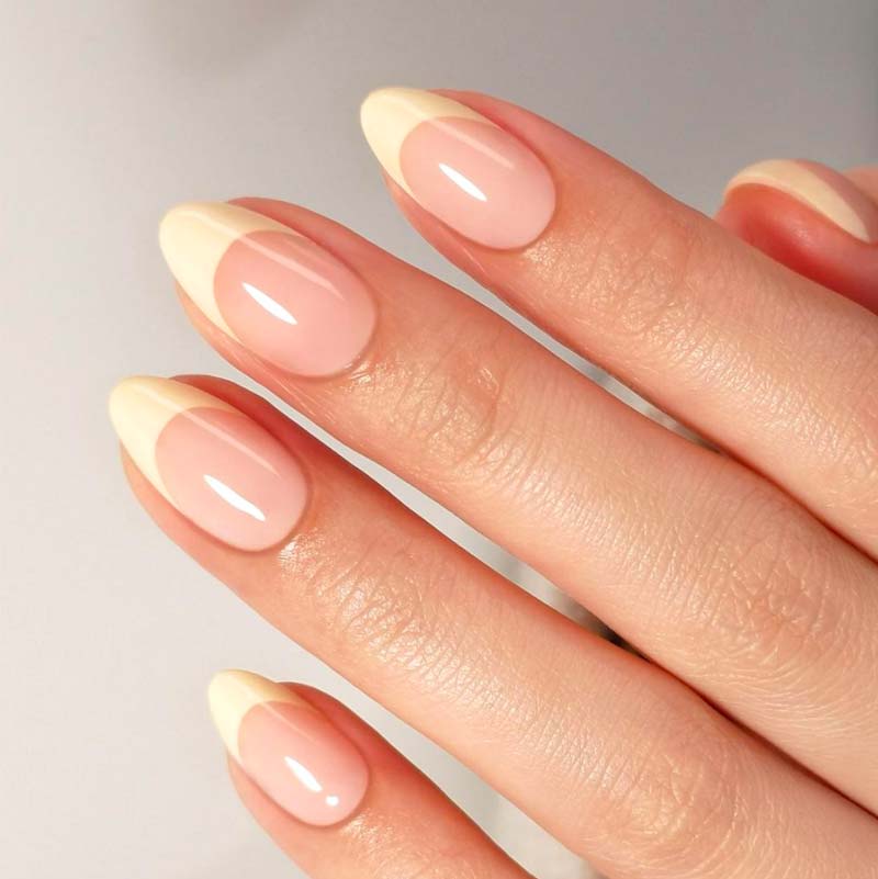 Cream Twist Short Almond • Soft Gel Press Ons - MoYou London