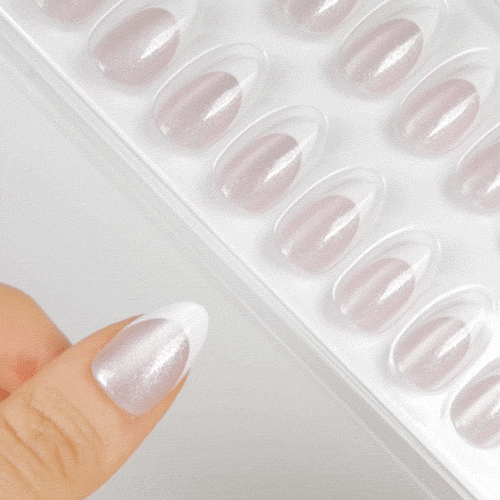 Moonlit Tips • Short Almond