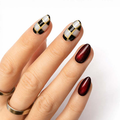 Dark Chess • Short Almond