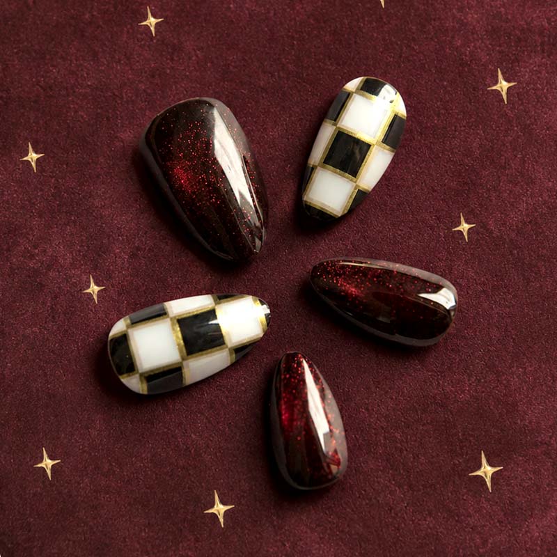 Dark Chess • Short Almond