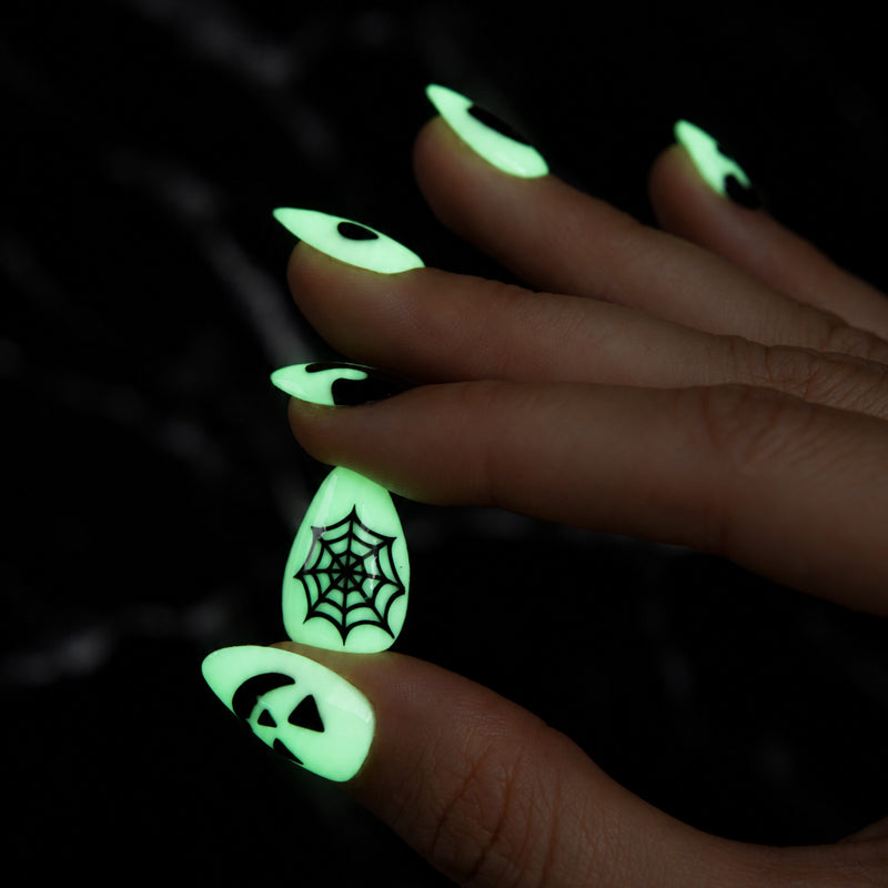 Neon Spooky • Short Almond