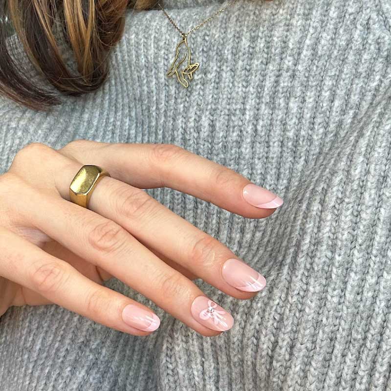 Frosted Flakes Short Oval • Soft Gel Press Ons - MoYou London