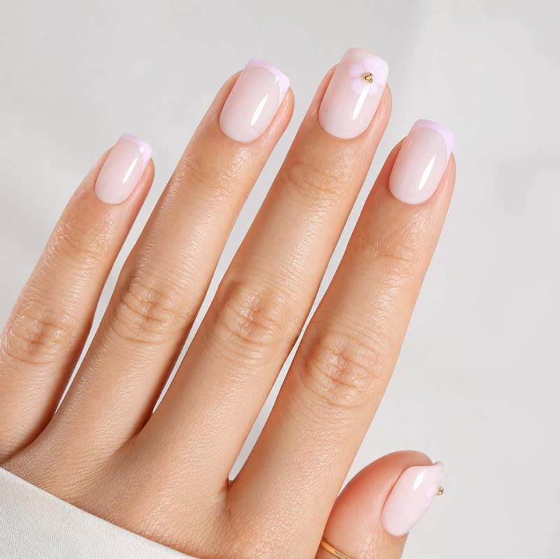 Fleur Blanche • Short Square