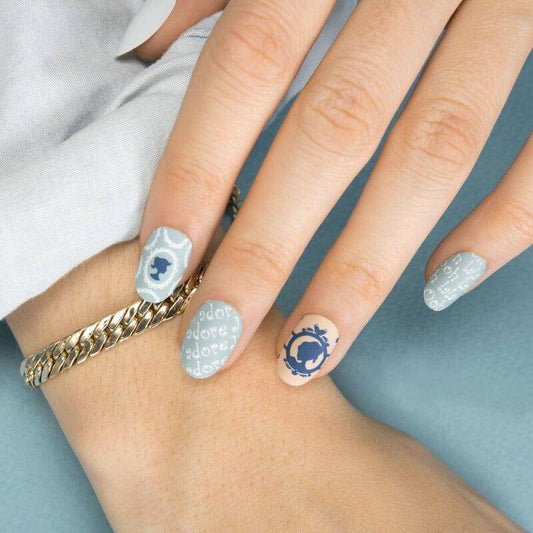 Tourist 21 ✦ Nail Stamping Plate - MoYou London