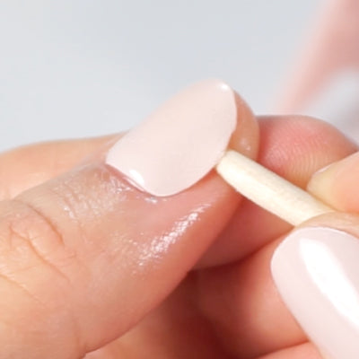 Lifting MoYou London Gel Nail Strip off the nail