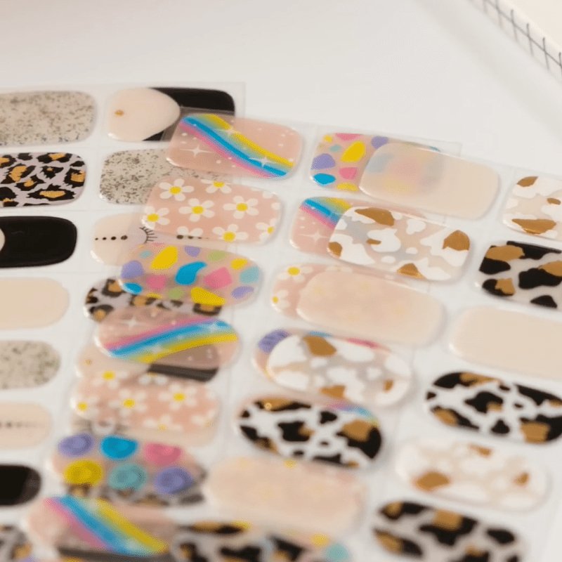 Gel Nail Strip ★ @universenails18 02 - MoYou London