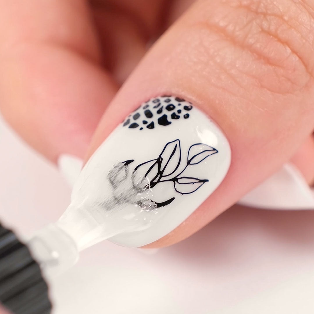 Smudge-resistant glossy top coat application