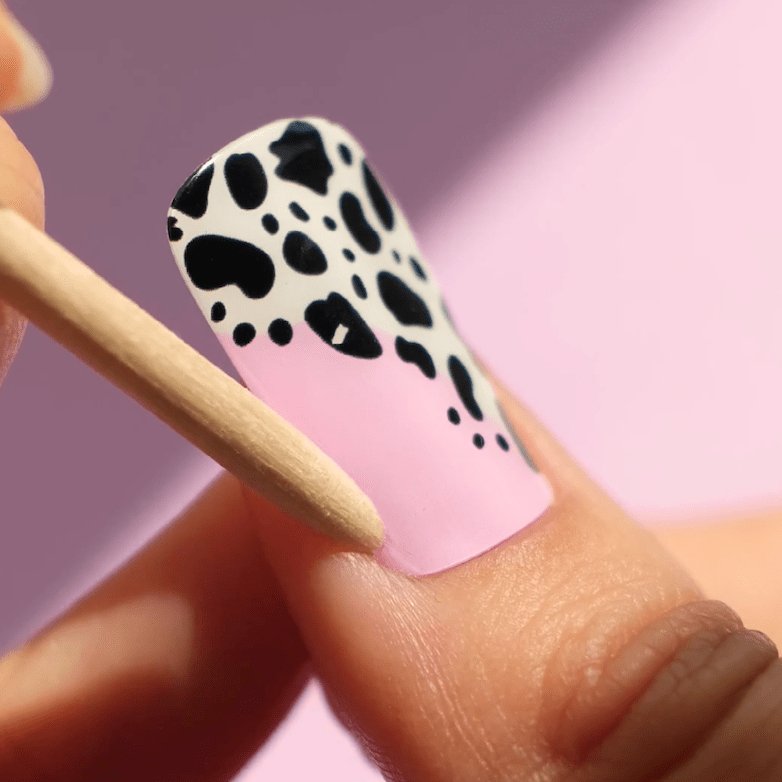 Gel Nail Strip ★ @nailsbyalicewhite - MoYou London