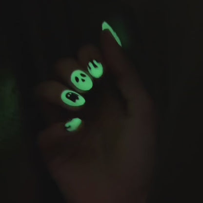 Neon Spooky • Short Almond
