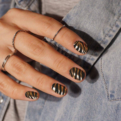 Gel Nail Strip ★ Stripe A Pose - MoYou London