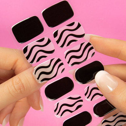Gel Nail Strip ★ Go With The Flow - MoYou London