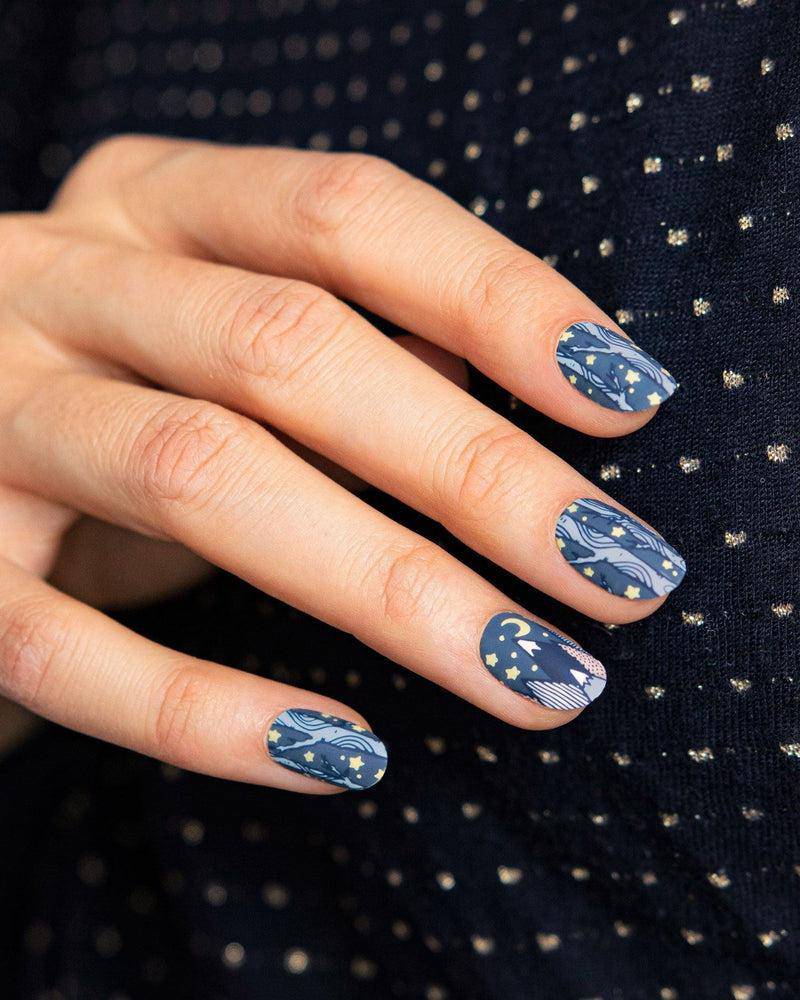 Fall in Love 10 ✦ Nail Stamping Plate - MoYou London