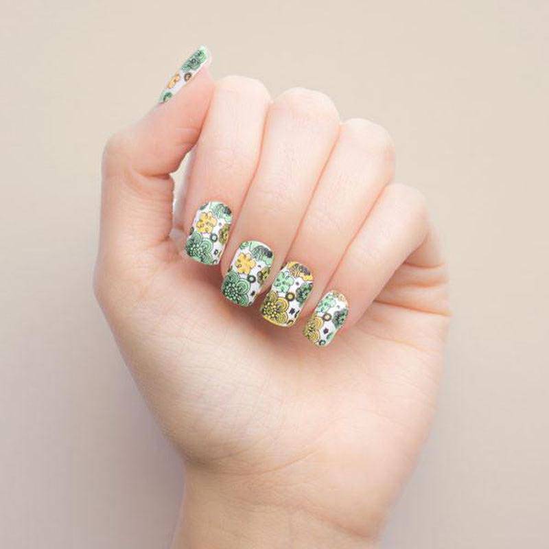 Pro 06 ✦ Nail Stamping Plate - MoYou London